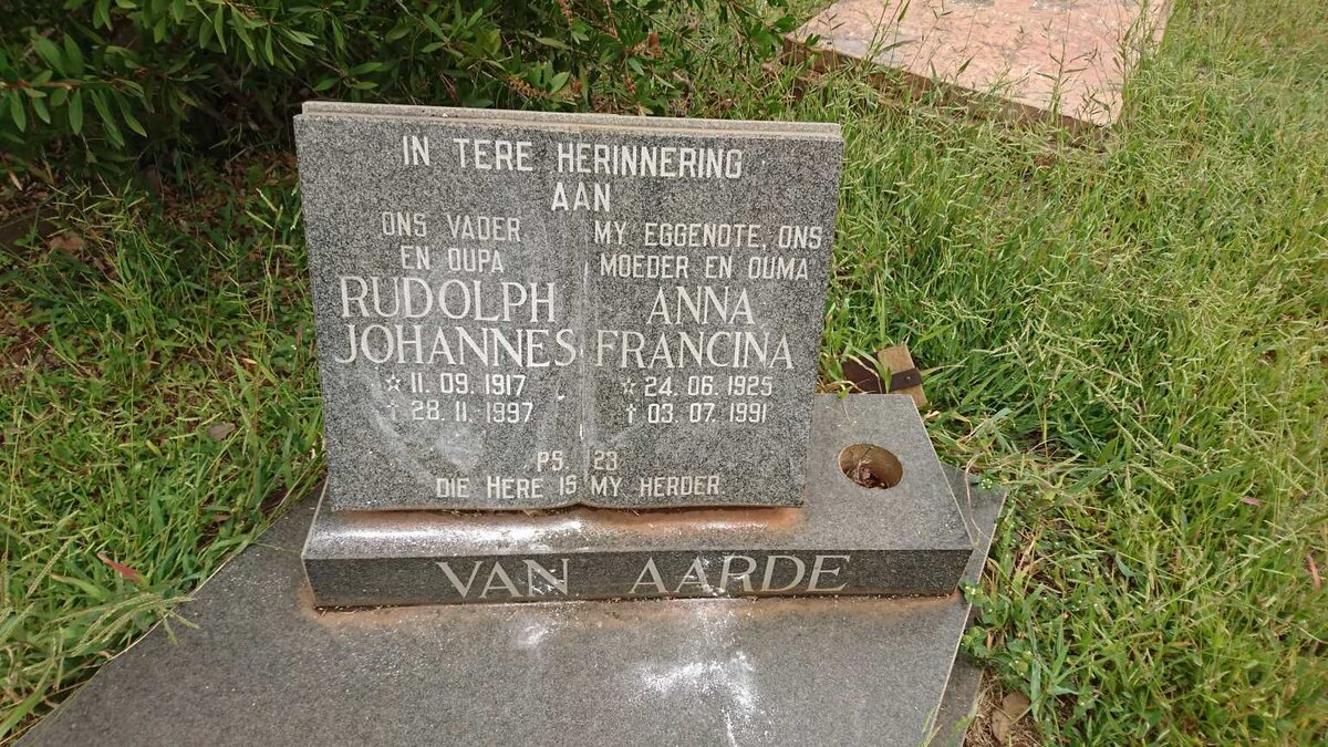 AARDE Rudolph Johannes, van 1917-1997 &amp; Anna Francina 1925-1991