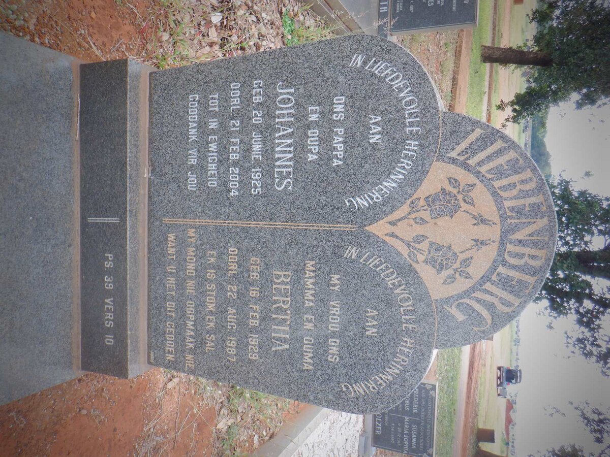 LIEBENBERG Johannes 1925-2004 &amp; Bertha 1929-1987