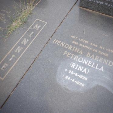 MINNIE Jan George 1931-2002 &amp; Hendrina Barendina Petronella 1939-1996