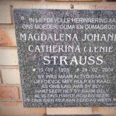 STRAUSS Magdalena Johanna Catherina 1928-2004