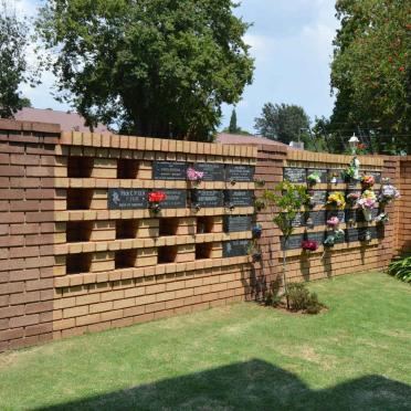 Gauteng, BENONI, NG Benjamin Gemeente, Muur van herinnering