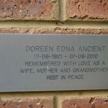 ANCIENT Doreen Edna 1921-2010