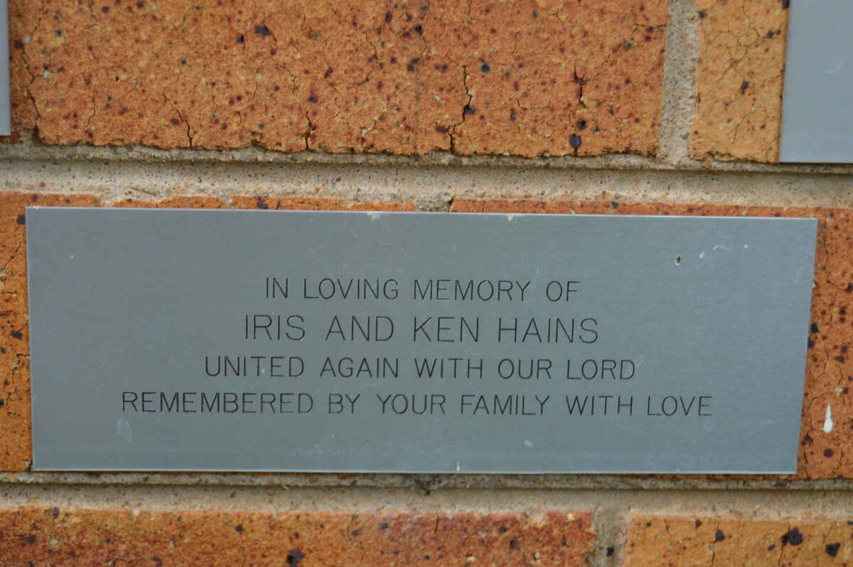 HAINS Ken &amp; Iris