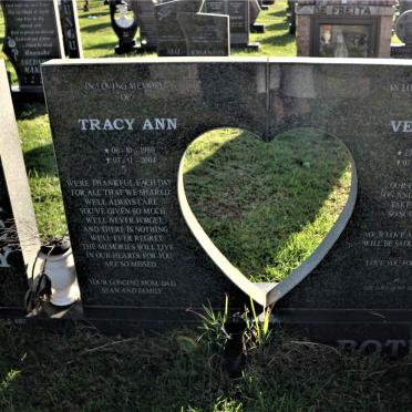 BOTHA Vernon 1978-2004 &amp; Tracy Ann 1980-2004