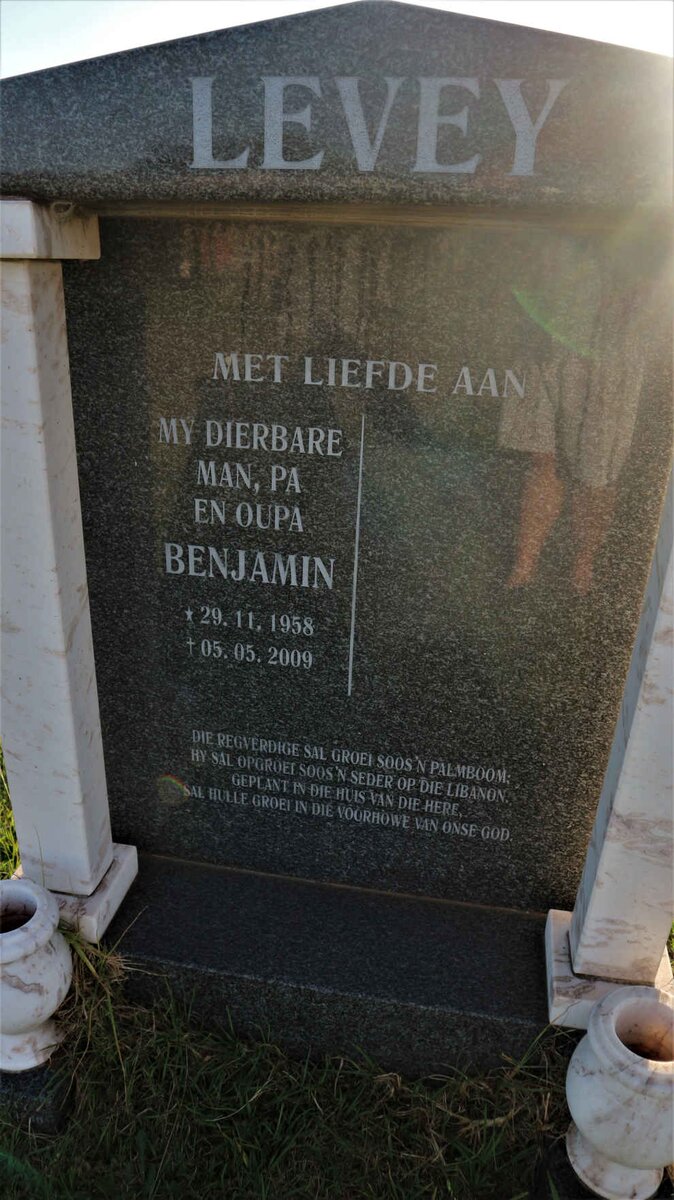 LEVEY Benjamin 1958-2009