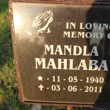 MAHLABA Mandla 1940-2011