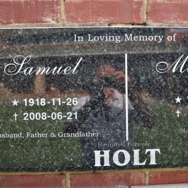 HOLT Samuel 1918-2008 &amp; Margaret 1924-2011