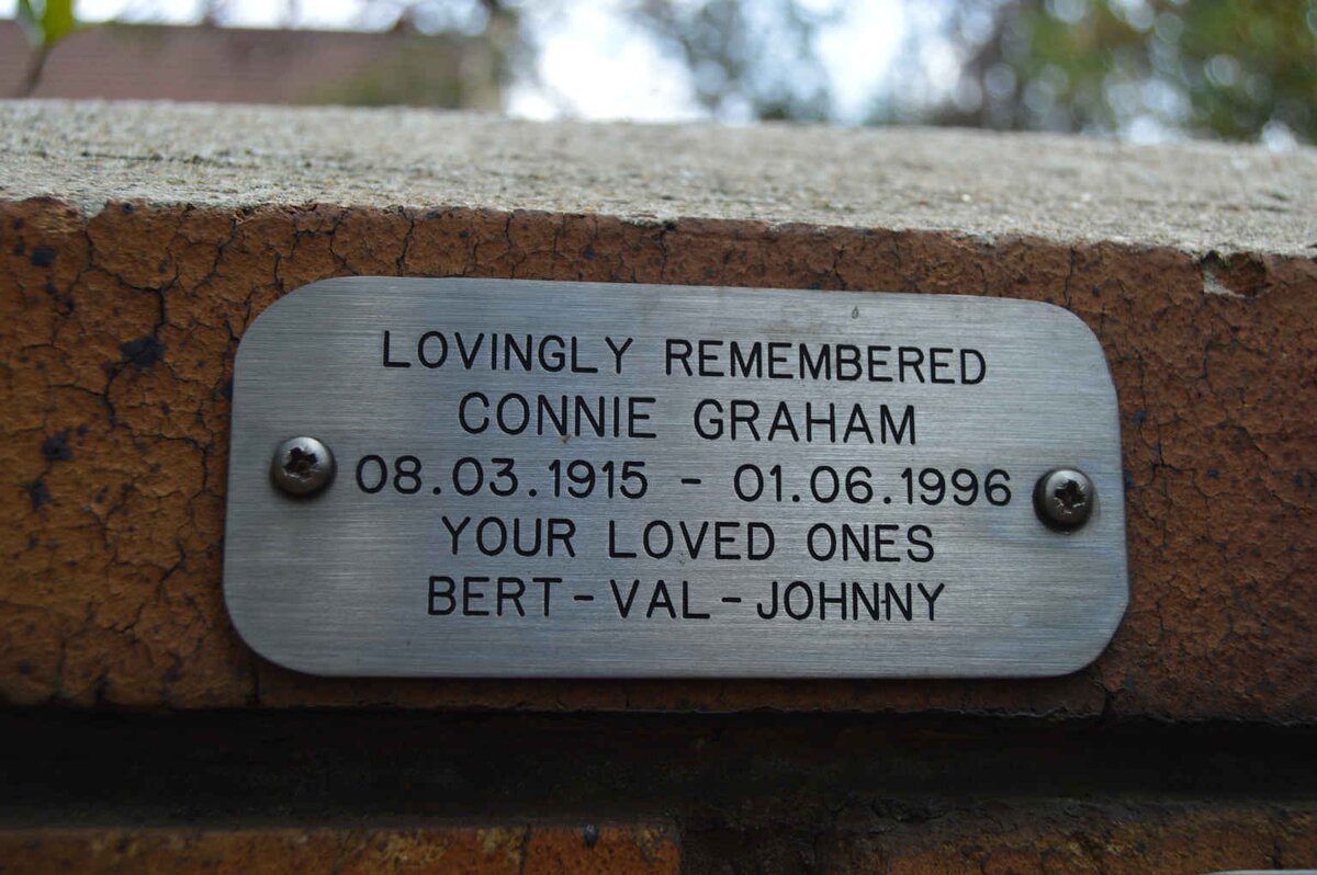 GRAHAM Connie 1915-1996