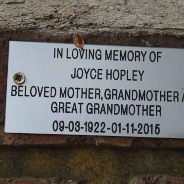 HOPLEY Joyce 1922-2015