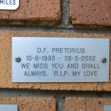 PRETORIUS D.F. 1933-2002