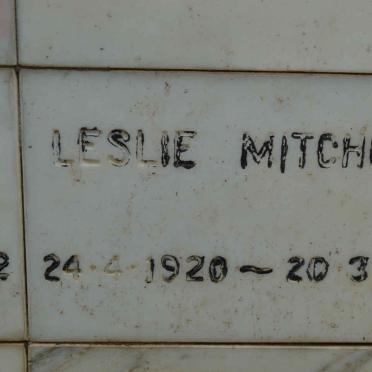 MITCHELL Leslie 1920-1979