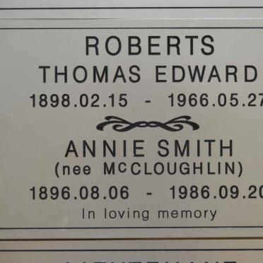 ROBERTS Thomas Edward 1898-1966 &amp; Annie Smith McCLOUGHLIN 1896-1986