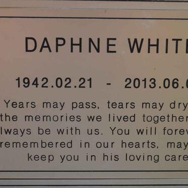 WHITE Daphne 1942-2013