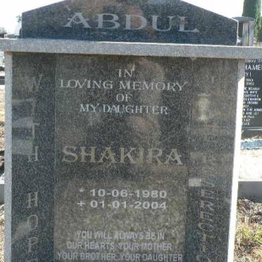 ABDUL Shakira 1980-2004