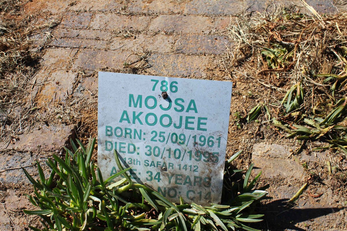 AKOOJEE Moosa 1961-1995