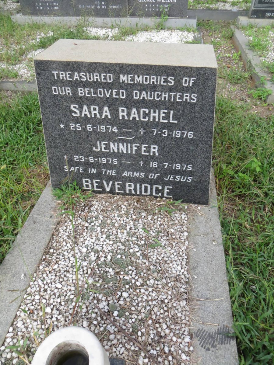 BEVERIDGE Sara 1974-1976 :: BEBERIDGE Jennifer 1975-1975