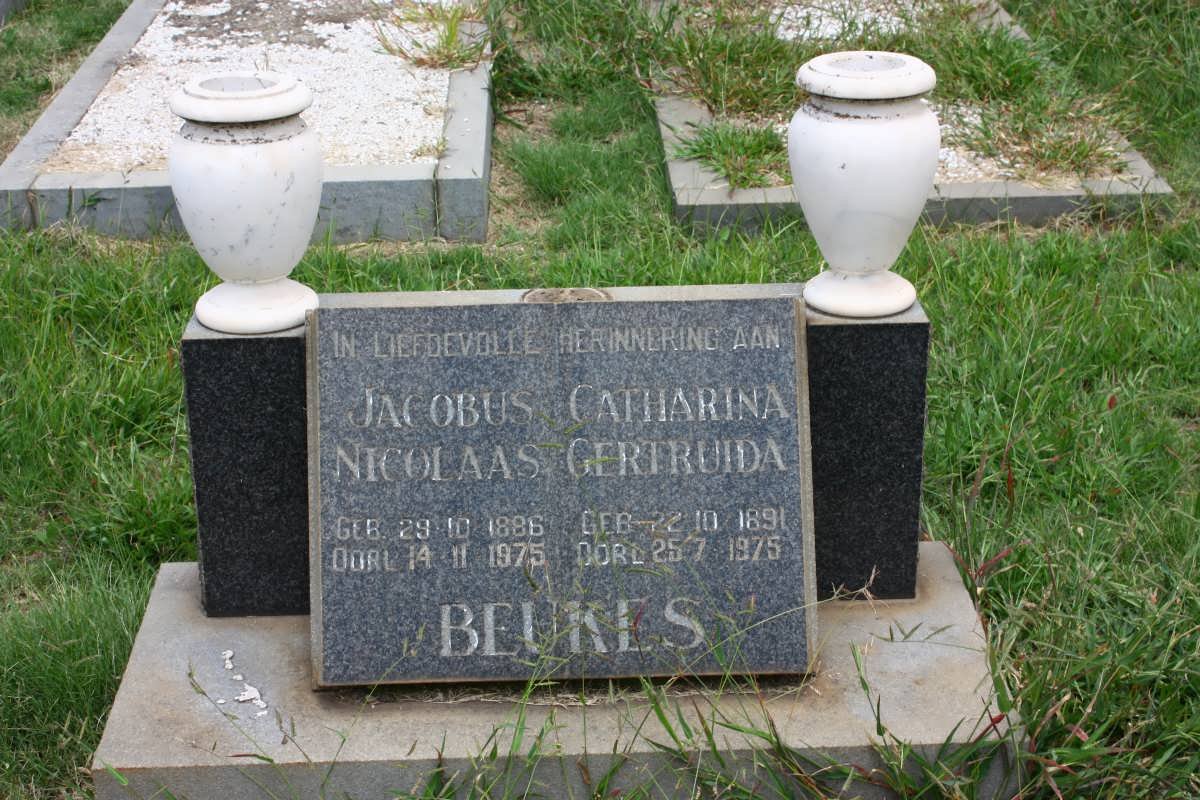 BEUKES Jacobus Nicolaas 1886-1975 &amp; Catharina Gertruida 1891-1975