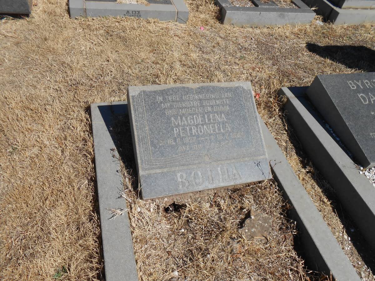 BOTHA Magdalena Petronella 1927-19??