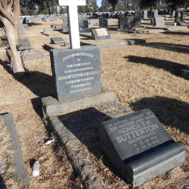 HEERDEN Pieter Schalk, van -1950 :: BUTTERTON Monica T.M. nee DAUBERMANN 1913-1975