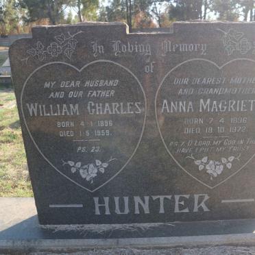 HUNTER William Charles 1896-1959 &amp; Anna Magrietha 1896-1972