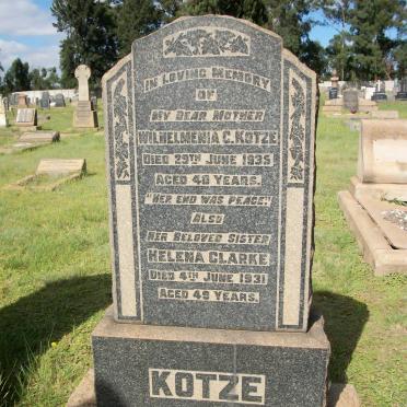 KOTZE Wilhelmenia C. -1935 :: CLARKE Helena -1931