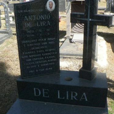 LIRA Antonia, de 1925-1998