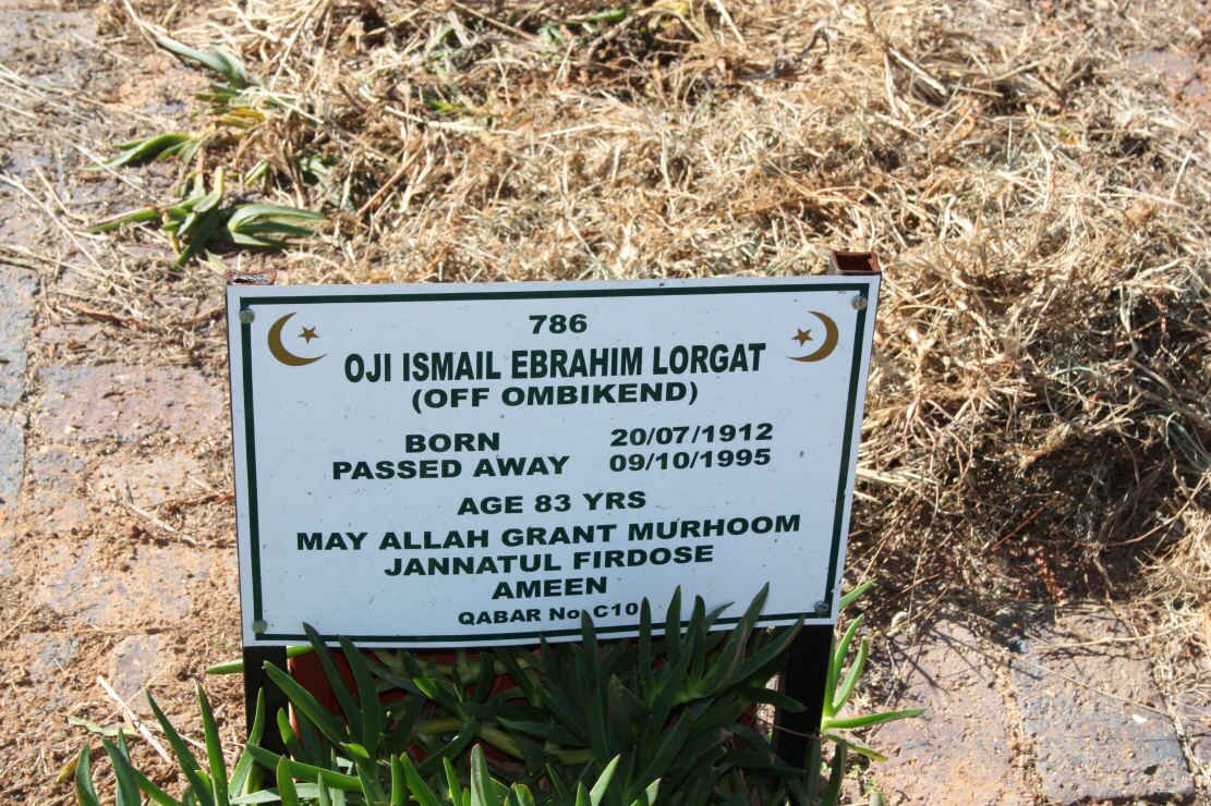 LOGAT Oji Ismail Ebrahim 1912-1995