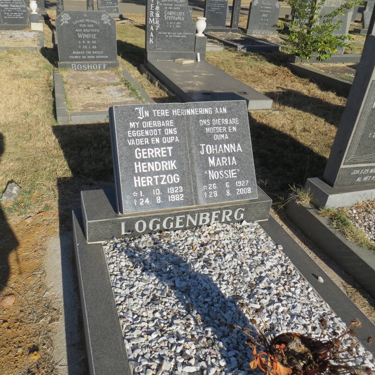 LOGGENBERG Gerret Hendrik Hertzog 1923-1982 &amp; Johanna Maria 1927-2008