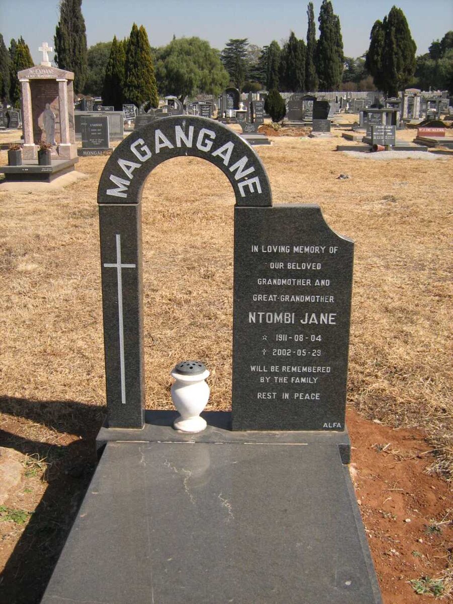 MAGANGANE Ntombi Jane 1911-2002