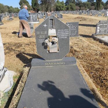 MAKHADO Vho-Mulayo Jacob 195?-19??