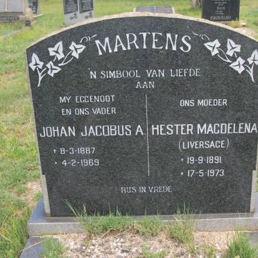 MARTENS Johan Jacobus A. 1887-1969 &amp; Hester Magdalena LIVERSAGE 1891-1973