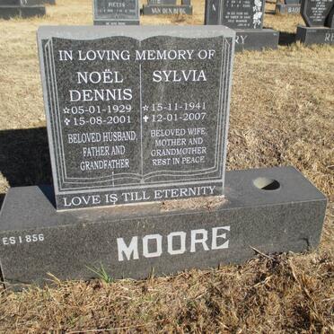 MOORE Noel Dennis 1929-2001 &amp; Sylvia 1941-2007