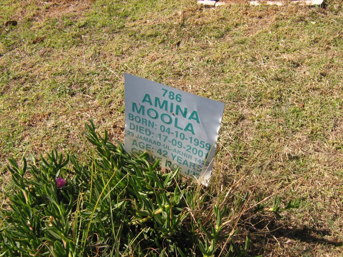 MOOLA Amina 1959-2001