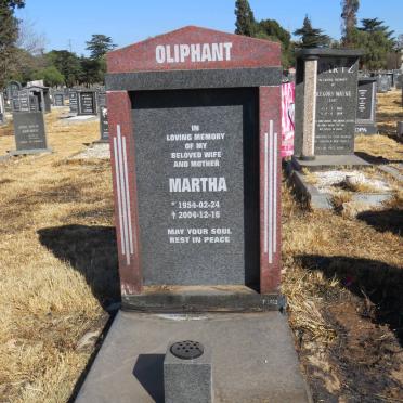 OLIPHANT Martha 1954-2004