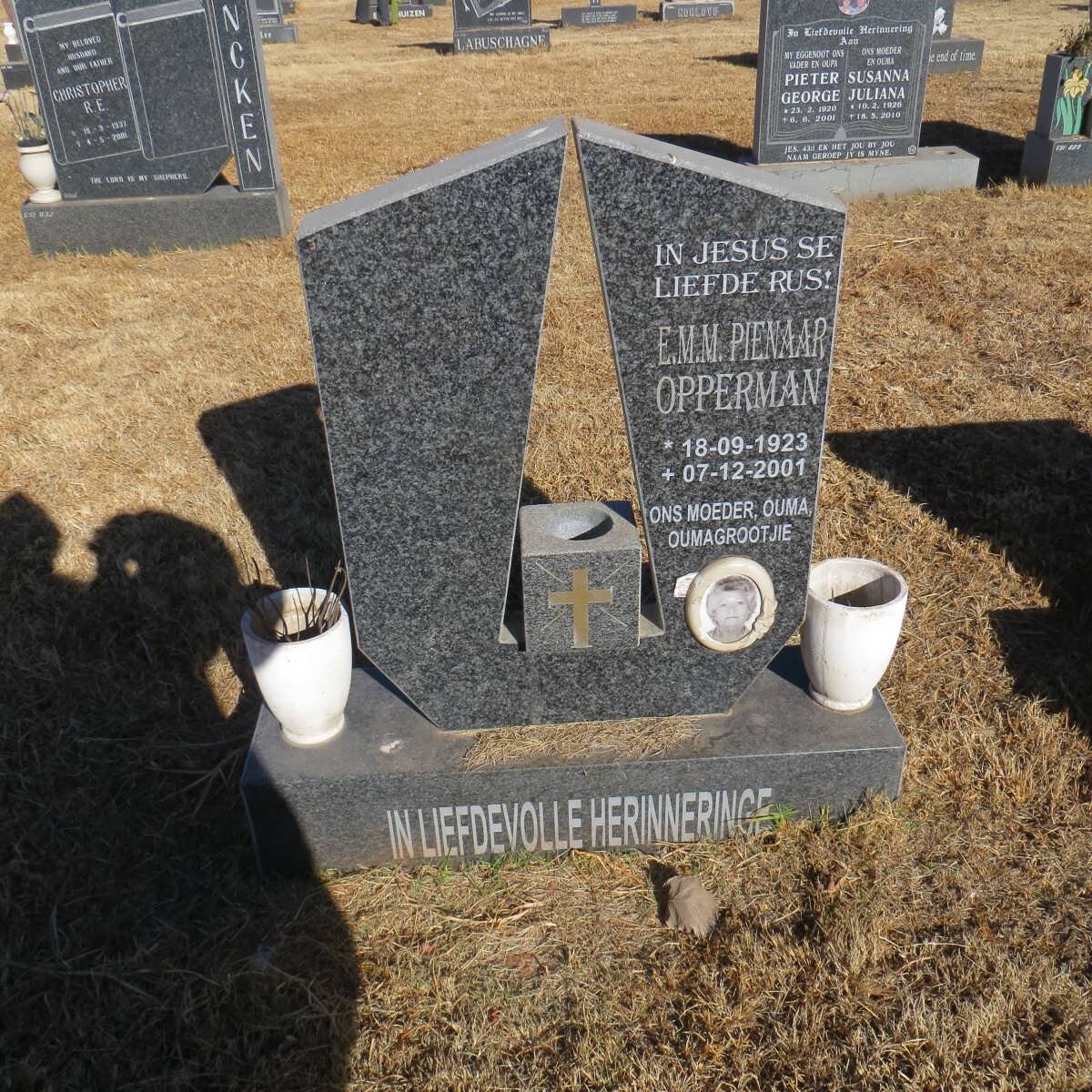 OPPERMAN E.M.M. Pienaar 1923-2001