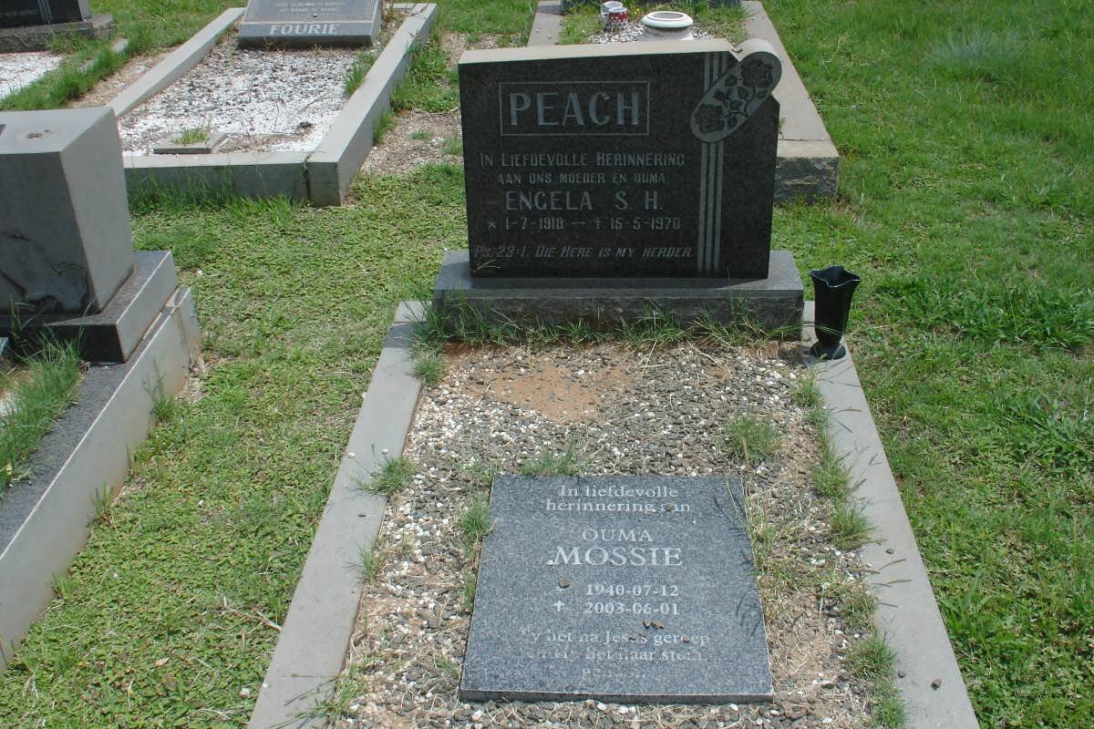 PEACH Engela S.H. 1918-1970 :: Ouma Mossie 1940-2003