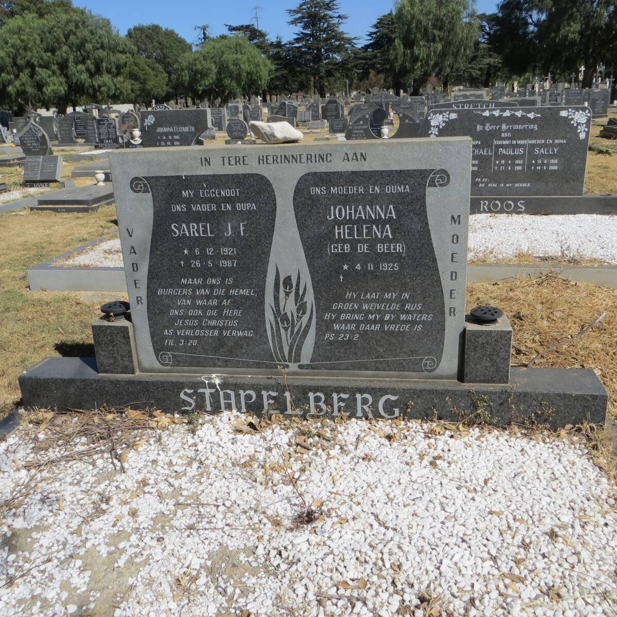 STAPELBERG Sarel J.F. 1921-1987 &amp; Johanna Helena DE BEER 1925-