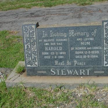 STEWART Harold 1890-1961 &amp; Mum 1898-1964
