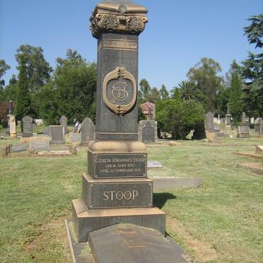 STOOP Gideon Johannes 1876-1933