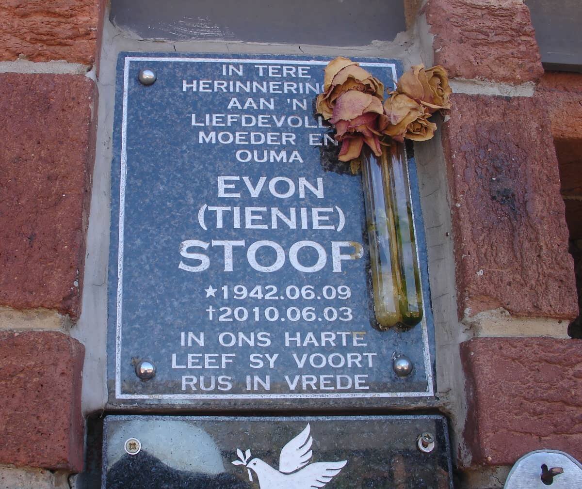 STOOP Evon 1942-2010