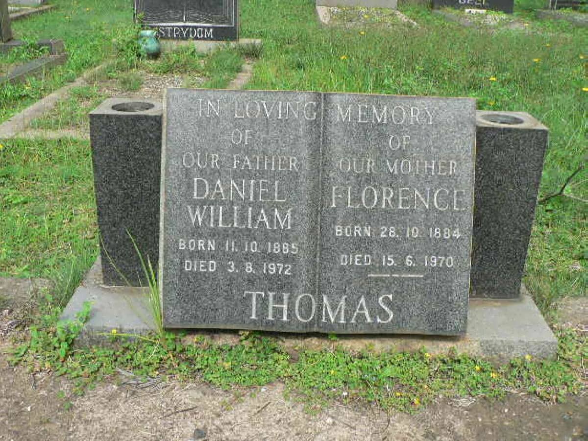 THOMAS Daniel William 1885-1972 &amp; Florence 1884-1970