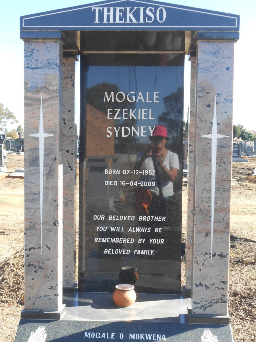 THEKISO Mogale Ezekiel Sydney 1957-2009