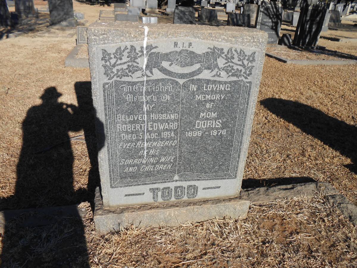 TODD Robert Edward -1954 &amp; Doris 1898-1976