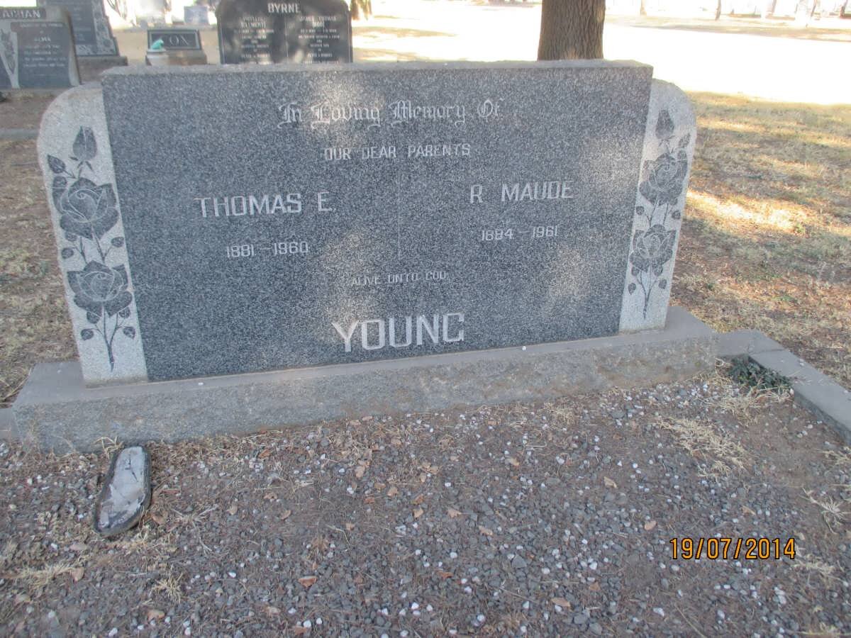YOUNG Thomas E. 1881-1960 &amp; R. Maude 1884-1961