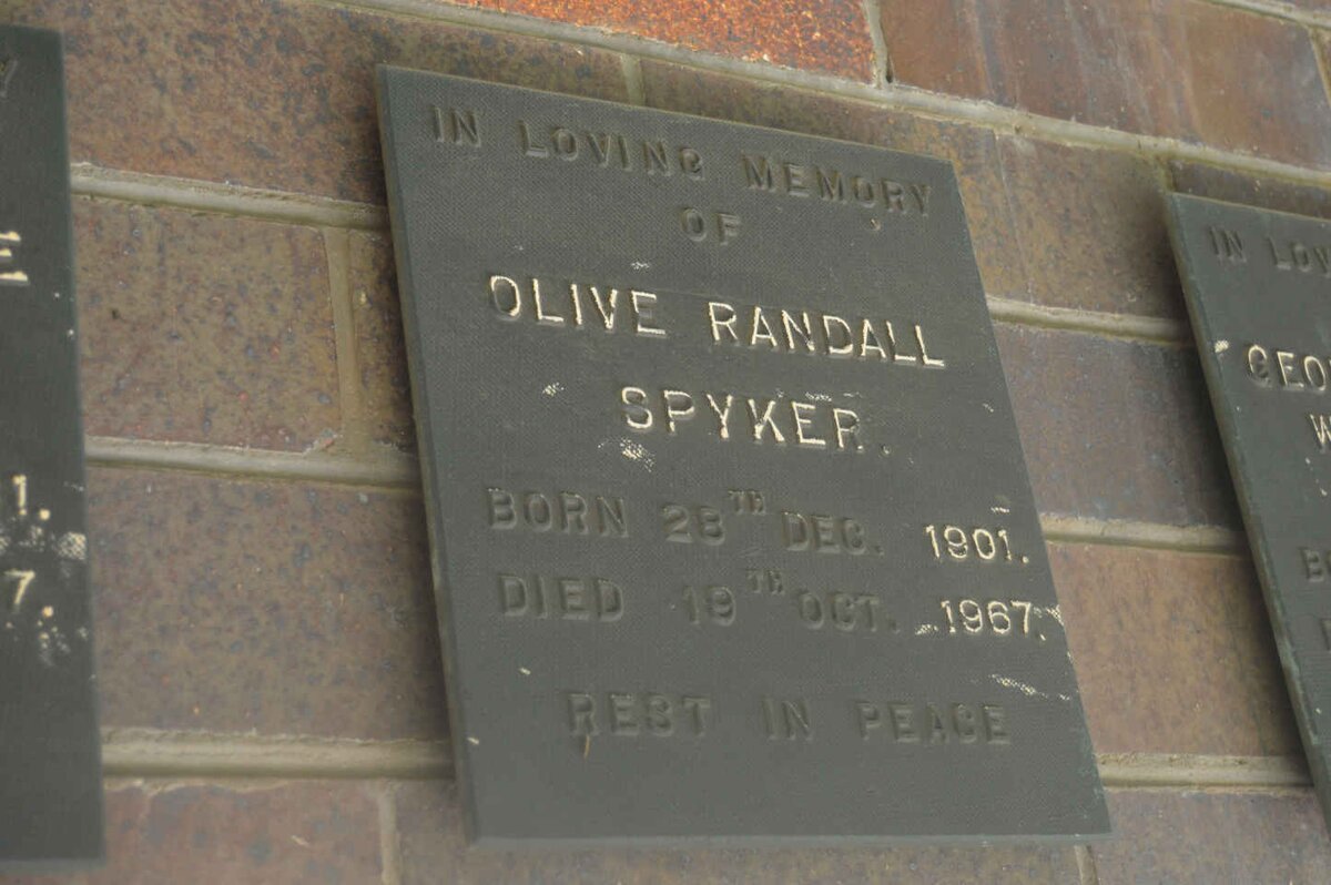 SPYKER Olive Randall 1901-1967