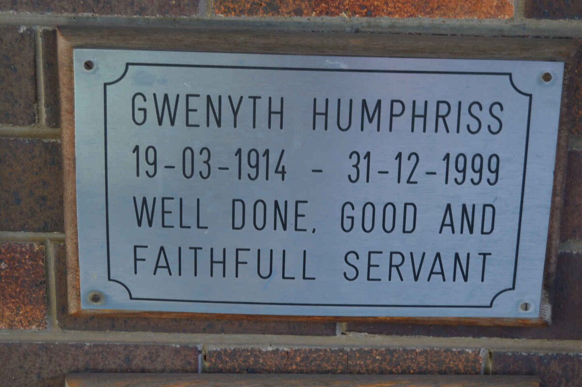 HUMPHRISS Gwenyth 1914-1999