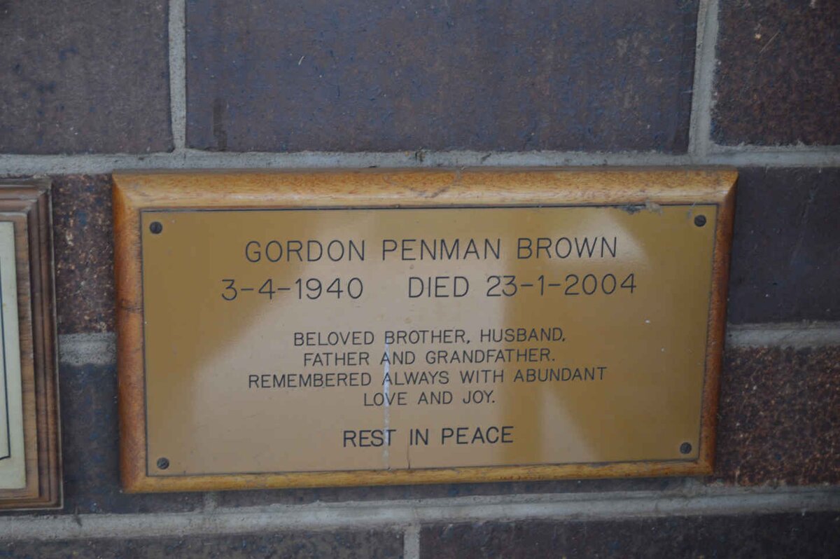 BROWN Gordon Penman 1940-2004