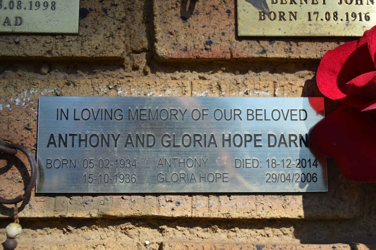 DARN Anthony 1934-2014 &amp; Gloria Hope 1936-2006