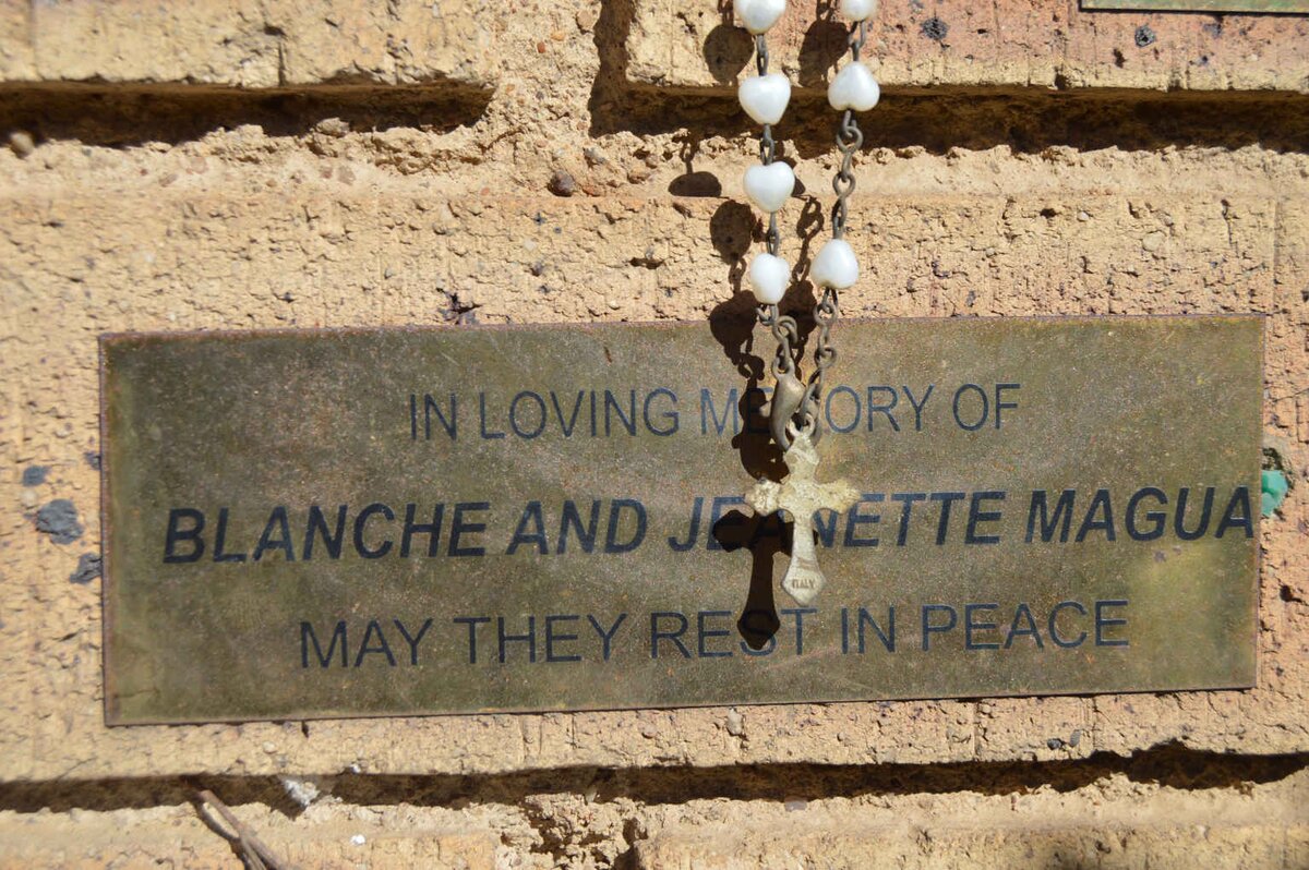 MAGUA Blanche :: MAGUA Jeanette