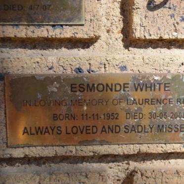 WHITE Laurence Richard, ESMONDE 1952-2008